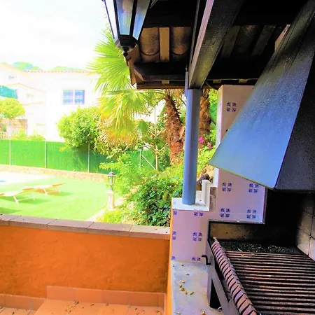 V&v Lloret: Beachside With Private Pool * Lloret de Mar