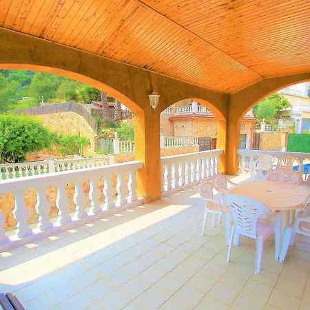 V&v Lloret: Beachside With Private Pool Lloret de Mar