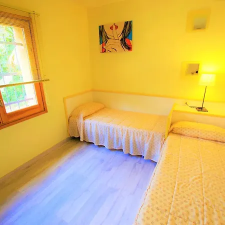 V&v Lloret - Canyelles Tatil Evi *