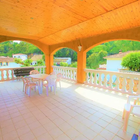 Holiday home V&v Lloret: Beachside With Private Pool