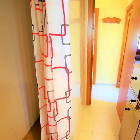 V&v Lloret: Beachside With Private Pool Lloret de Mar